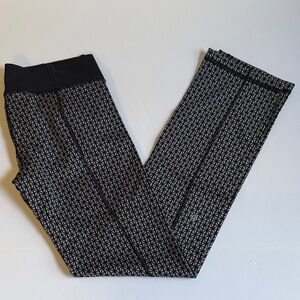 Lululemon Athletica Black and Gray Patterned Leggings